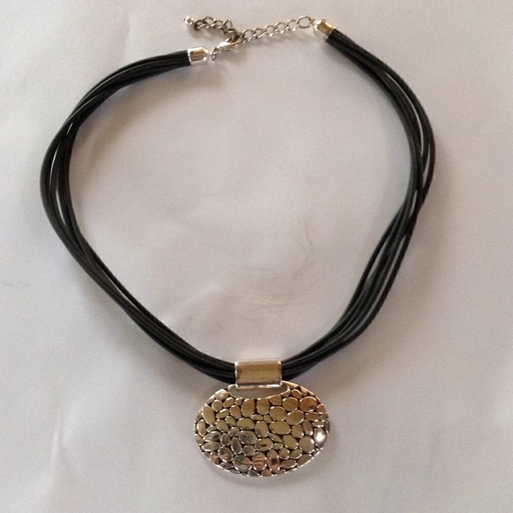 Silver pounded/textured choker - free bracelet
